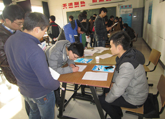 电子通信工程学院举办2015届毕业生首场专场招聘会