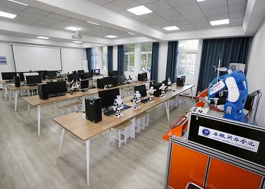 机器人创新应用实验实训室