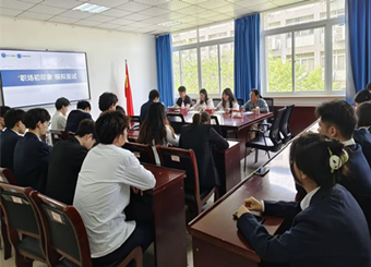 以“试”砺能，逐梦职场——电子工程学院/智能制造学院举办“职场初印象”模拟面试比赛