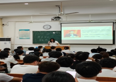 电子工程学院/智能制造学院党总支开展2025级新生入党启蒙教育专题党课
