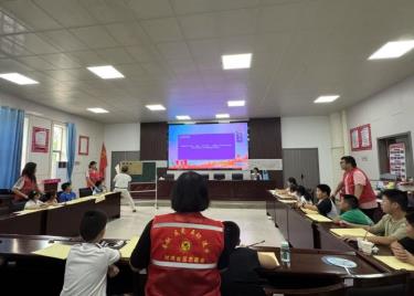 党建赋能暖童心 志愿服务伴成长——电子工程学院/智能制造学院党总支组织党员赴对河社区开展暑假爱心托管服务