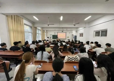 开启学子成长新征程：2025级电子信息工程专业专升本新生开学仪式顺利举行